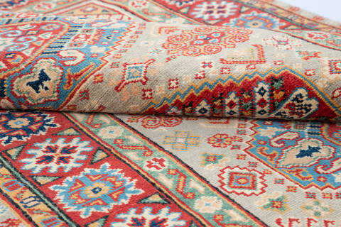Kazak Beige Hand Knotted 38 X 53 Area Rug 700-146871 Image 5