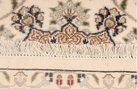 Nain White Hand Knotted 60 X 40 Area Rug 254-146894 Image 4