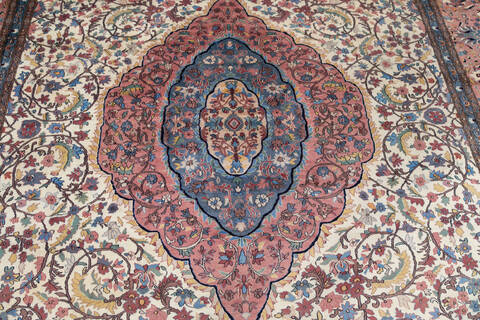 Pak-Persian Beige Hand Knotted 104 X 128 Area Rug 700-146910 Image 3