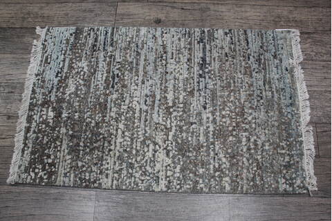 Jaipur Grey Hand Knotted 20 X 30 Area Rug 124-146985 Image 3
