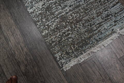 Jaipur Grey Hand Knotted 20 X 30 Area Rug 124-146985 Image 5