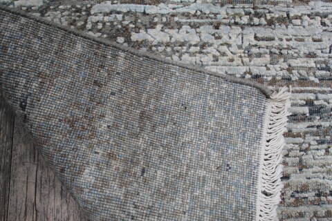 Jaipur Grey Hand Knotted 20 X 30 Area Rug 124-146985 Image 6