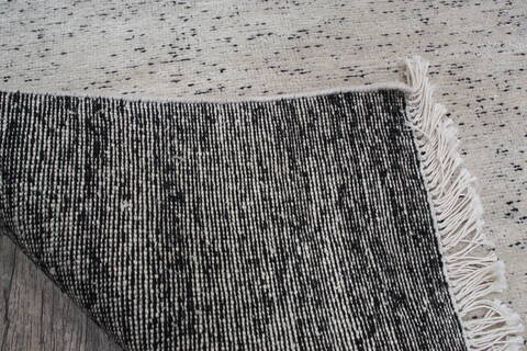 Jaipur White Runner Hand Knotted 26 X 40 Area Rug 124-146994 Image 7
