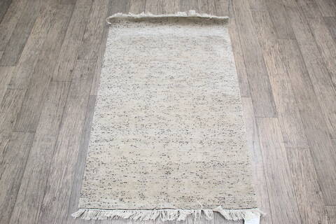 Jaipur White Runner Hand Knotted 26 X 40 Area Rug 124-146994 Image 0