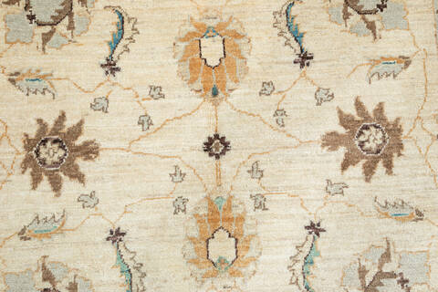 Chobi Beige Hand Knotted 40 X 511 Area Rug 700-147010 Image 4