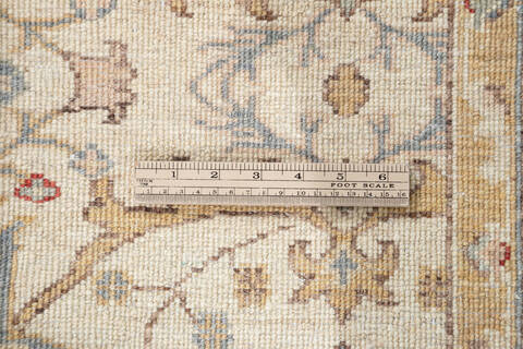 Chobi Beige Hand Knotted 40 X 511 Area Rug 700-147013 Image 6