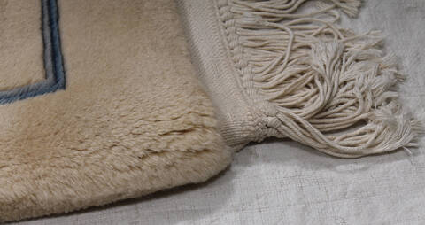 Asian Inspired Beige Hand Knotted 90 X 120 Area Rug 254-147018 Image 3