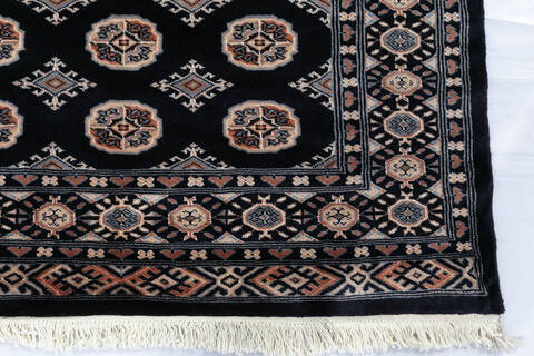 Bokhara Black Hand Knotted 41 X 66 Area Rug 700-147121 Image 3