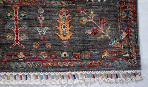 Chobi Grey Hand Knotted 82 X 101 Area Rug 700-147132 Image 3