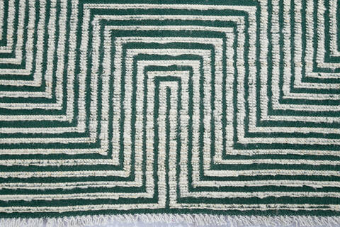 Kilim Green Hand Knotted 40 X 62 Area Rug 700-147144 Image 5