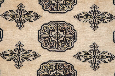 Bokhara Beige Hand Knotted 49 X 64 Area Rug 700-147146 Image 4