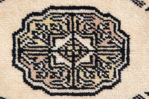 Bokhara Beige Hand Knotted 49 X 64 Area Rug 700-147146 Image 5