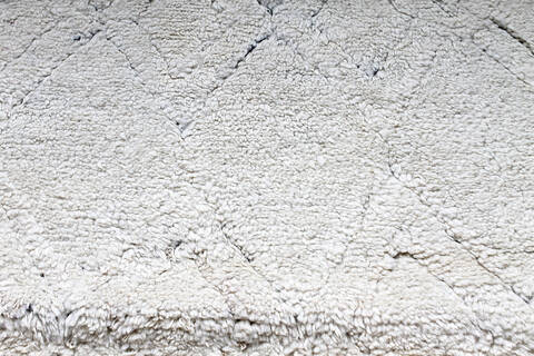 Moroccan Beige Hand Knotted 96 X 138 Area Rug 254-147160 Image 3