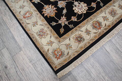 Jaipur Black Hand Knotted 40 X 511 Area Rug 905-147207 Image 4