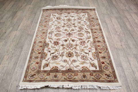 Jaipur White Hand Knotted 40 X 61 Area Rug 905-147223 Image 1