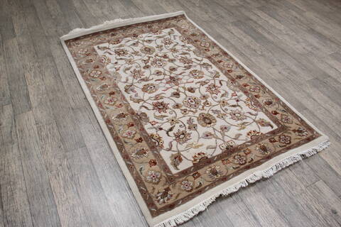 Jaipur White Hand Knotted 40 X 61 Area Rug 905-147223 Image 2