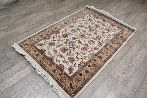 Jaipur White Hand Knotted 40 X 61 Area Rug 905-147223 Image 3