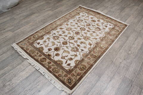 Jaipur White Hand Knotted 41 X 61 Area Rug 905-147224 Image 3