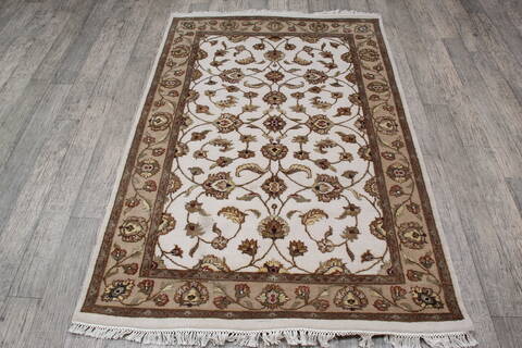 Jaipur White Hand Knotted 41 X 61 Area Rug 905-147224 Image 4