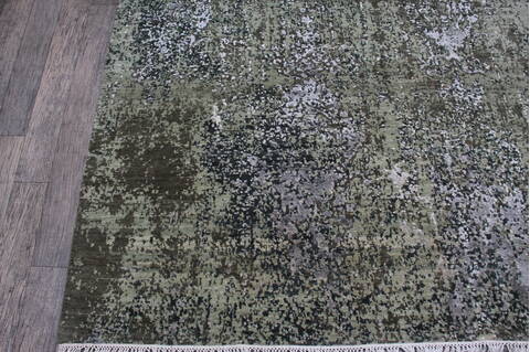 Jaipur Green Hand Knotted 81 X 101 Area Rug 905-147260 Image 2