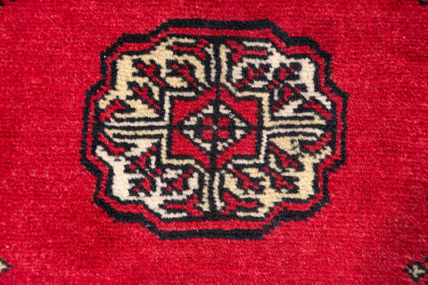 Bokhara Red Runner Hand Knotted 27 X 103 Area Rug 700-147282 Image 4