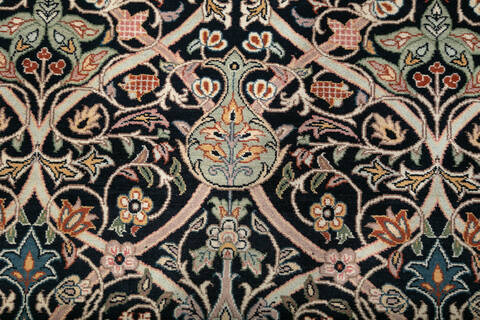 Pak-Persian Black Hand Knotted 90 X 120 Area Rug 700-147298 Image 5