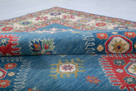 Kazak Blue Hand Knotted 67 X 102 Area Rug 700-147310 Image 6