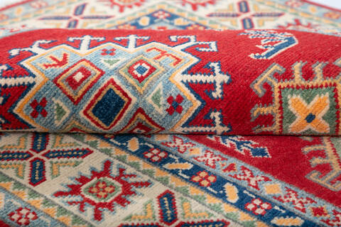 Kazak Red Hand Knotted 33 X 411 Area Rug 700-147311 Image 6