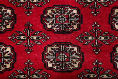 Bokhara Red Hand Knotted 48 X 65 Area Rug 700-147366 Image 5
