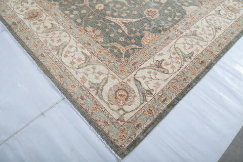Chobi Green Hand Knotted 82 X 100 Area Rug 700-147421 Image 3