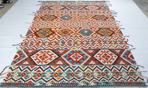 Kilim Multicolor Hand Knotted 57 X 83 Area Rug 700-147441 Image 1