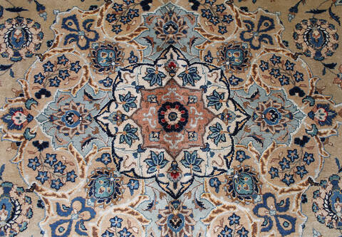 Kashan Beige Hand Knotted 100 X 133 Area Rug 254-147460 Image 5