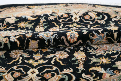 Pak-Persian Black Round Hand Knotted 50 X 50 Area Rug 700-147470 Image 5