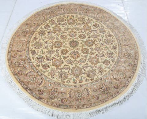 Pak-Persian Beige Round Hand Knotted 51 X 51 Area Rug 700-147471 Image 1