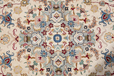 Pak-Persian Beige Round Hand Knotted 50 X 50 Area Rug 700-147474 Image 4