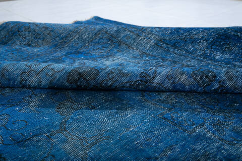 Overdyed Blue Hand Knotted 98 X 126 Area Rug 700-147480 Image 8