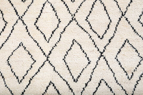 Moroccan White Hand Knotted 67 X 95 Area Rug 700-147481 Image 3