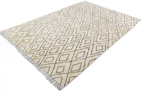 Moroccan White Hand Knotted 58 X 80 Area Rug 700-147483 Image 2