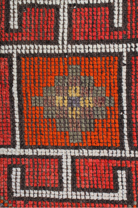 Kilim Red Runner Hand Knotted 30 X 102 Area Rug 254-147505 Image 7