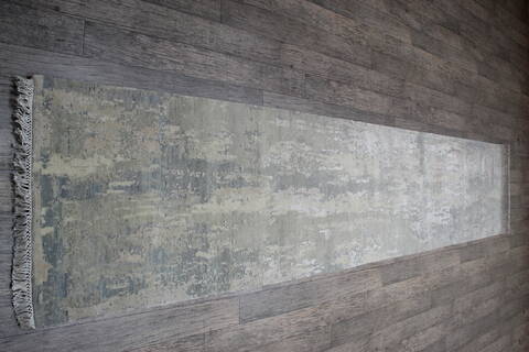 Jaipur Grey Runner Hand Knotted 26 X 120 Area Rug 905-147550 Image 2