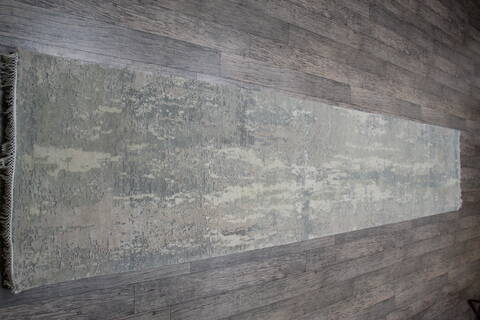 Jaipur Grey Runner Hand Knotted 26 X 120 Area Rug 905-147550 Image 4