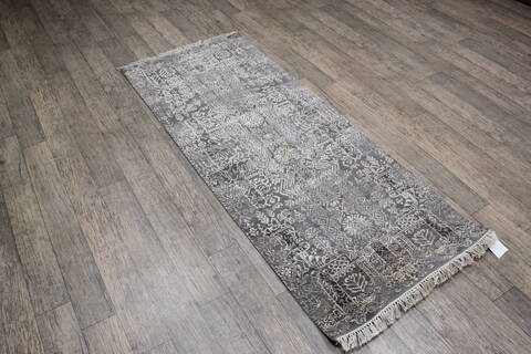 Jaipur Grey Runner Hand Knotted 26 X 62 Area Rug 905-147552 Image 2