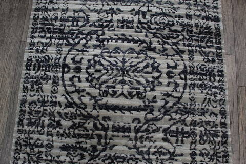 Jaipur Grey Runner Hand Knotted 60 X 26 Area Rug 905-147556 Image 5