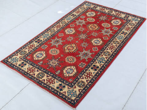 Kazak Red Hand Knotted 31 X 50 Area Rug 700-147584 Image 2
