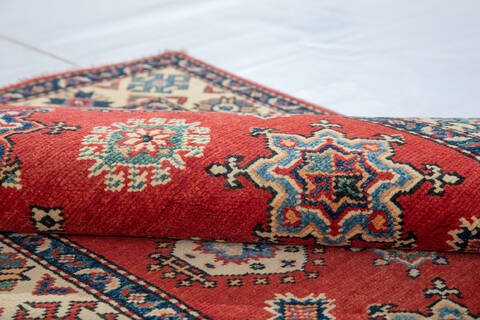 Kazak Red Hand Knotted 31 X 50 Area Rug 700-147584 Image 6