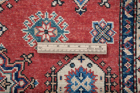 Kazak Red Hand Knotted 31 X 50 Area Rug 700-147584 Image 7
