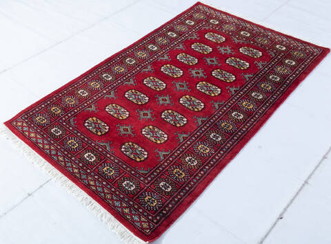 Bokhara Red Hand Knotted 31 X 50 Area Rug 700-147616 Image 2