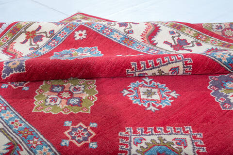 Kazak Red Hand Knotted 56 X 79 Area Rug 700-147622 Image 6