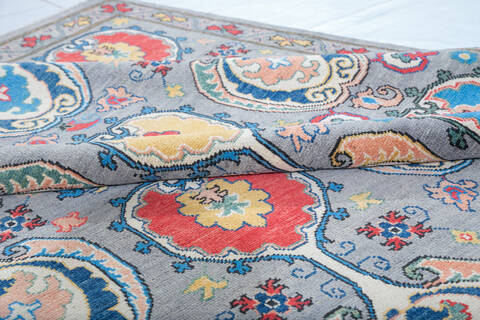 Kazak Grey Hand Knotted 67 X 102 Area Rug 700-147636 Image 6