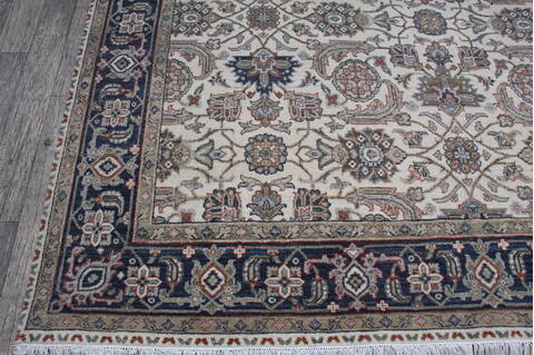 Jaipur White Hand Knotted 80 X 100 Area Rug 124-147660 Image 2